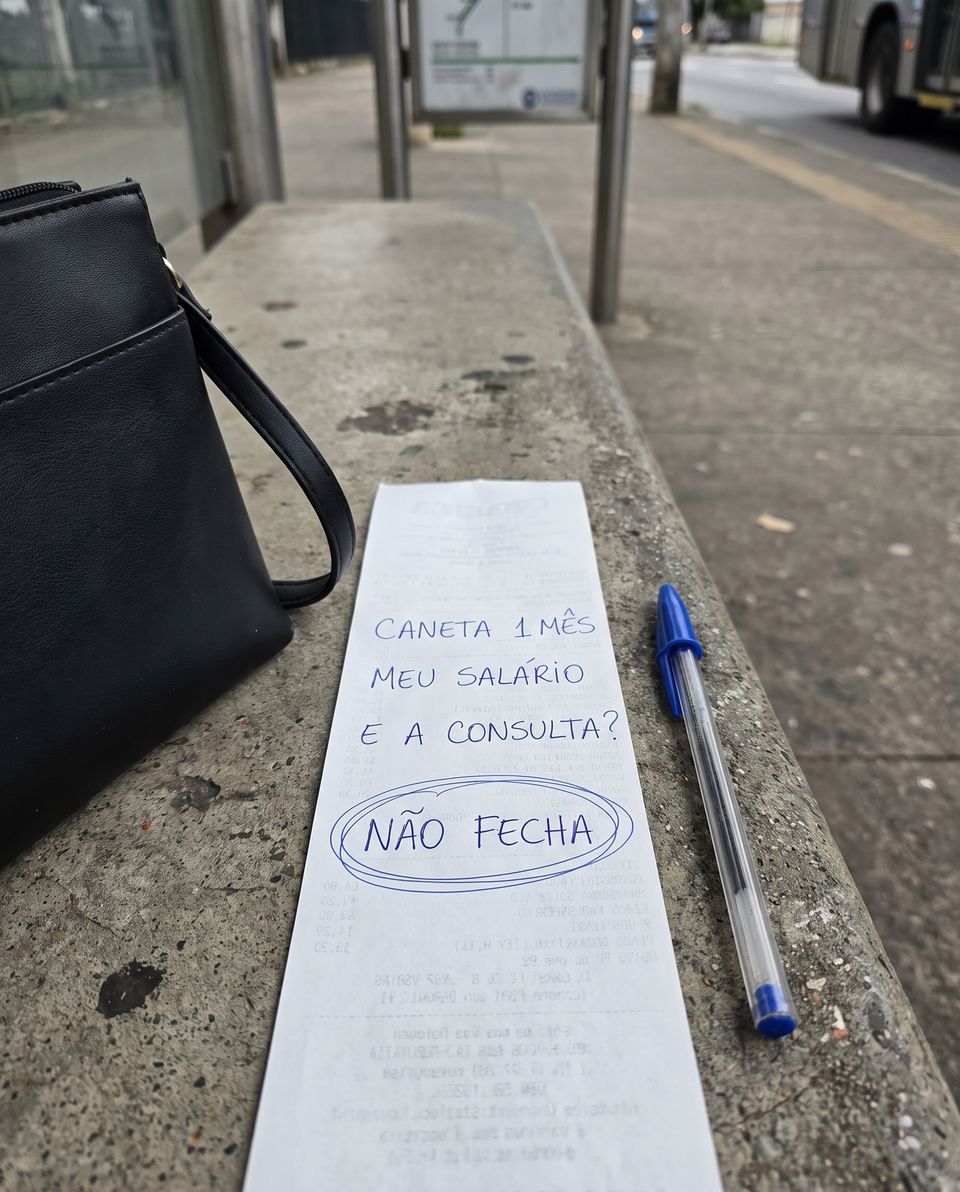 A conta que eu fiz no ponto de ônibus. Não fechava.